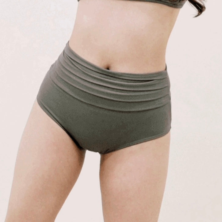 FA - Pleats High Pants