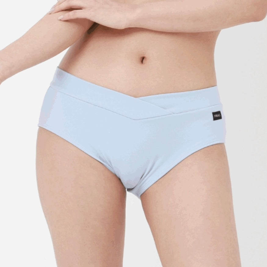 FA - V-Cut Low Pants